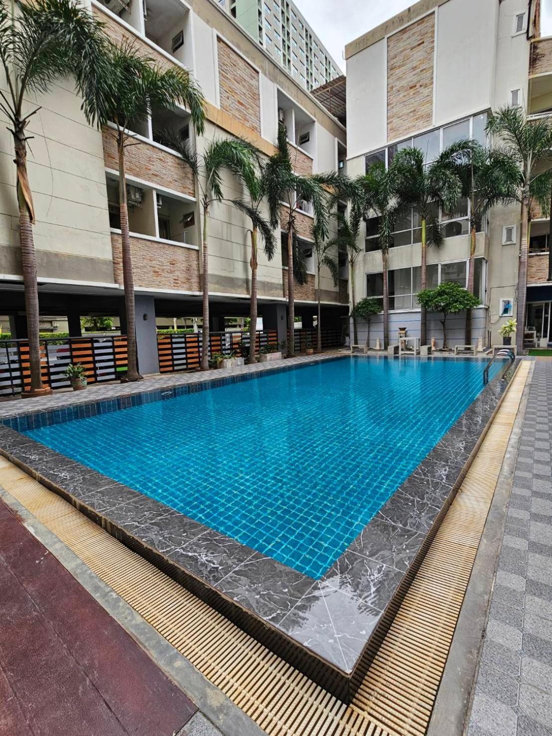 Diya Hotel Bangkok Exterior photo